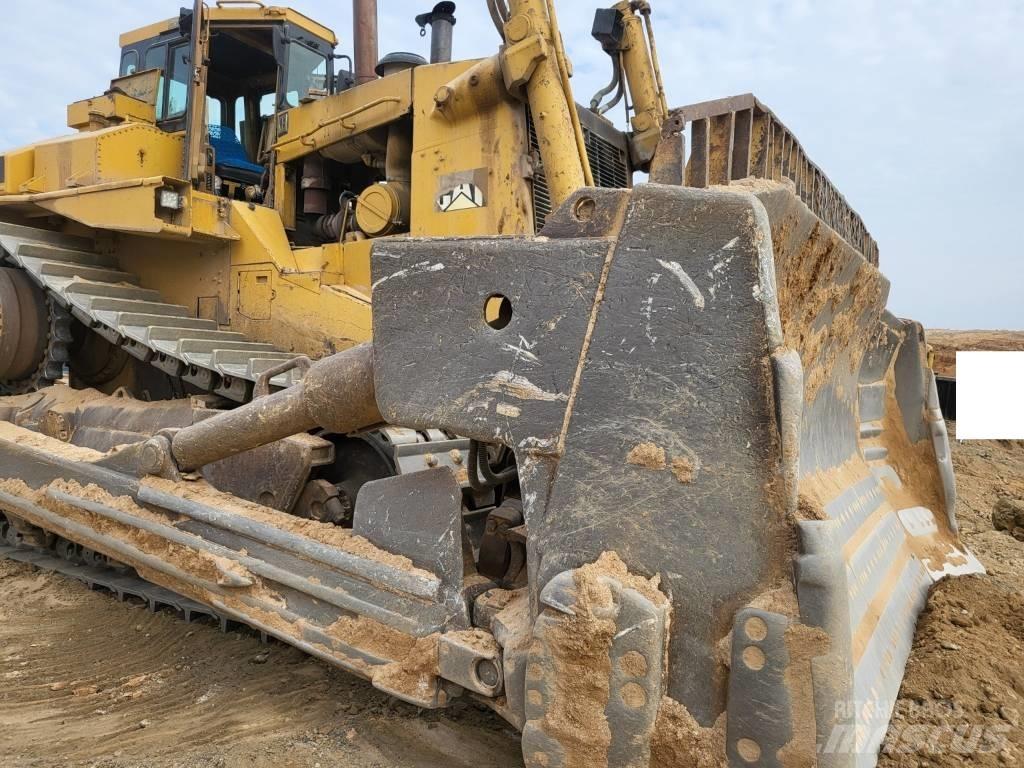 CAT D11N Crawler dozers