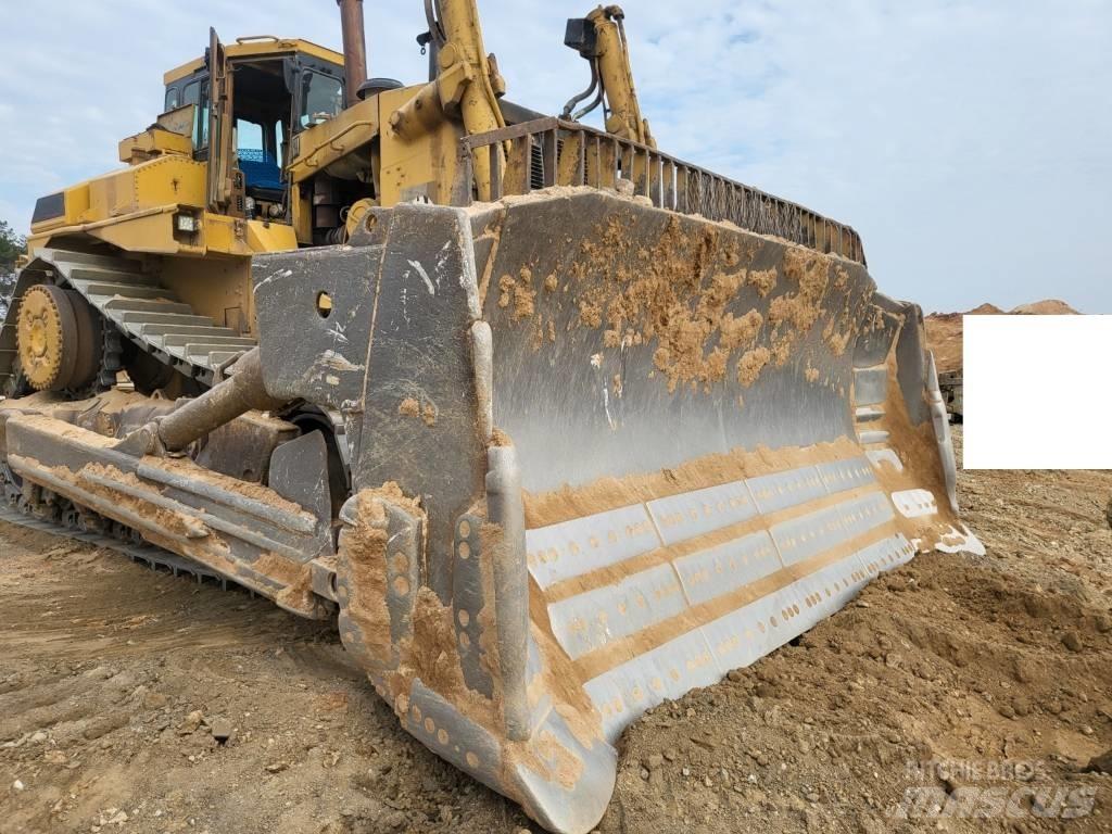 CAT D11N Crawler dozers