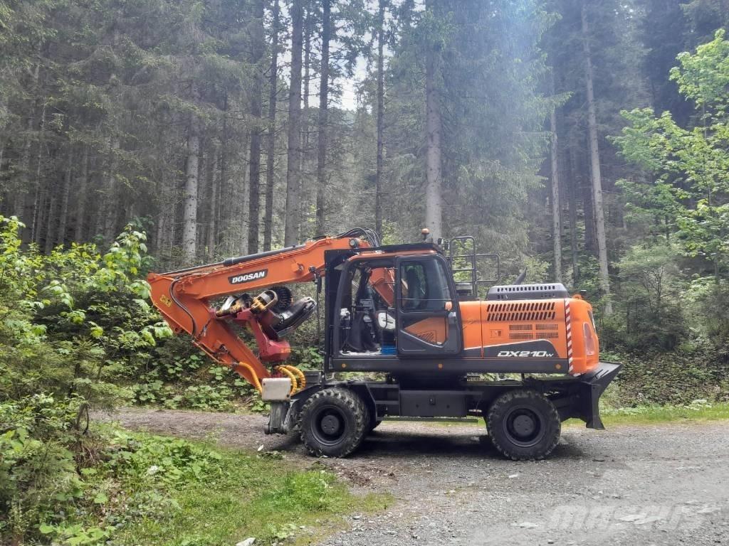 Doosan DX 210 W Forestry Excavators