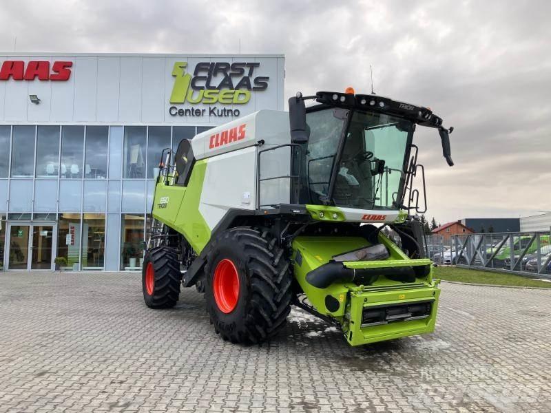 CLAAS TRION 650 Combine Harvesters