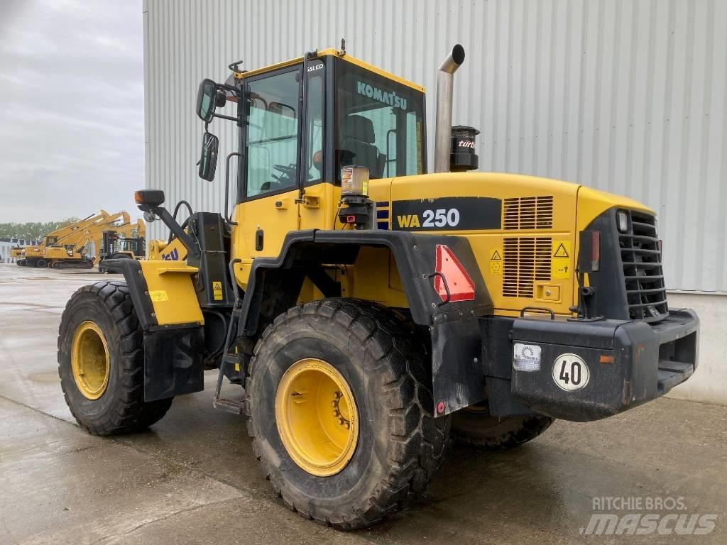 Komatsu WA 250 Wheel Loaders