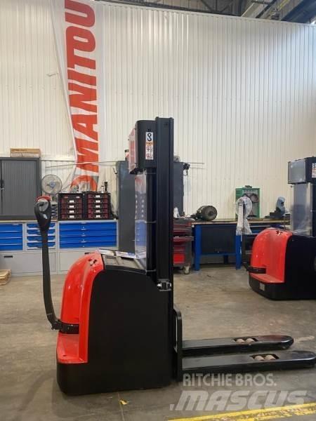 Manitou CDD12 AC1 Self Propelled Stackers