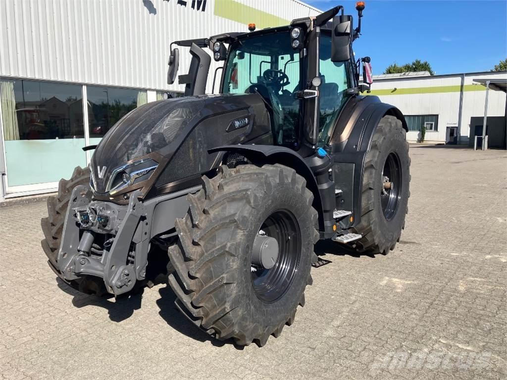 Valtra Q245 Tractors