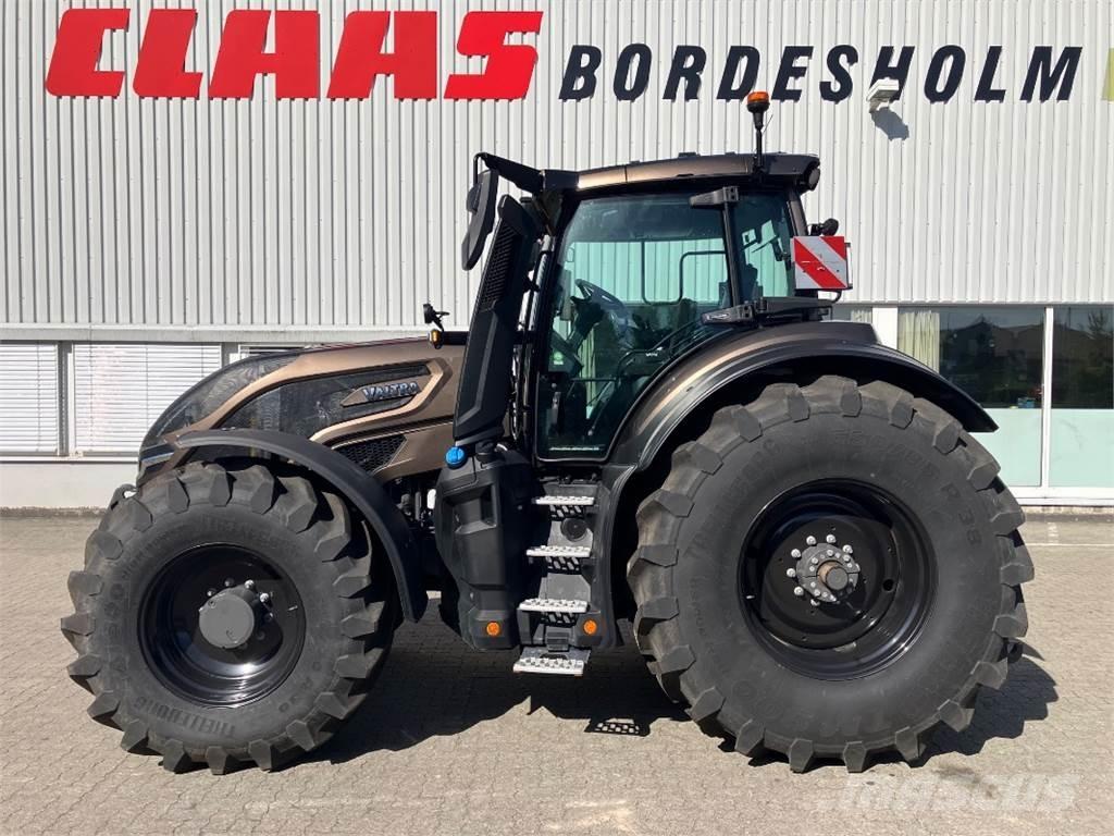 Valtra Q245 Tractors