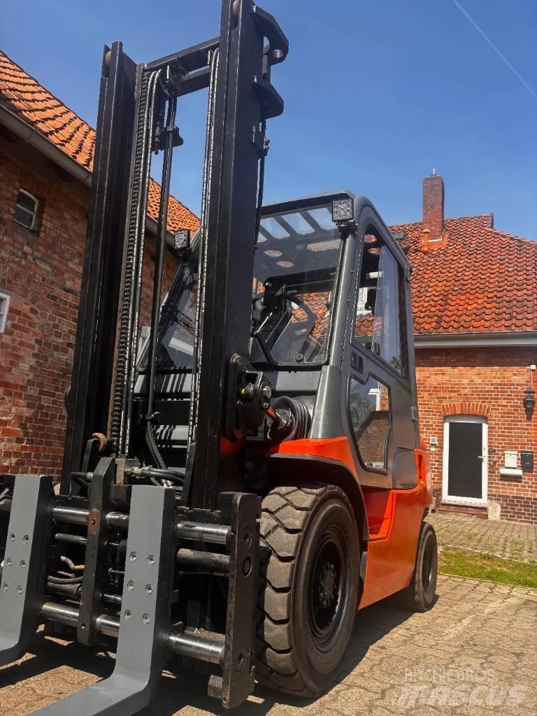 Toyota 62-7 FDF 25 Diesel Forklifts