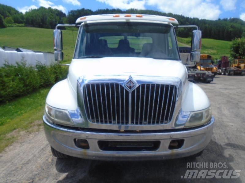 International 4200 Flatbed Trucks