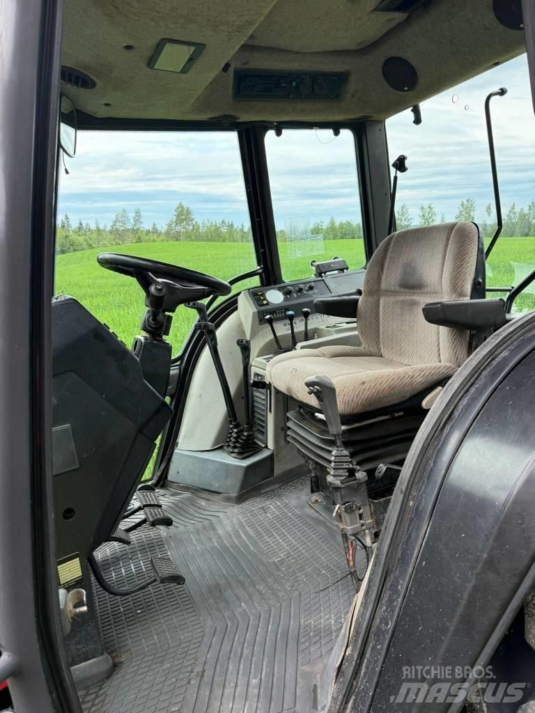 Valtra 6400 Tractors