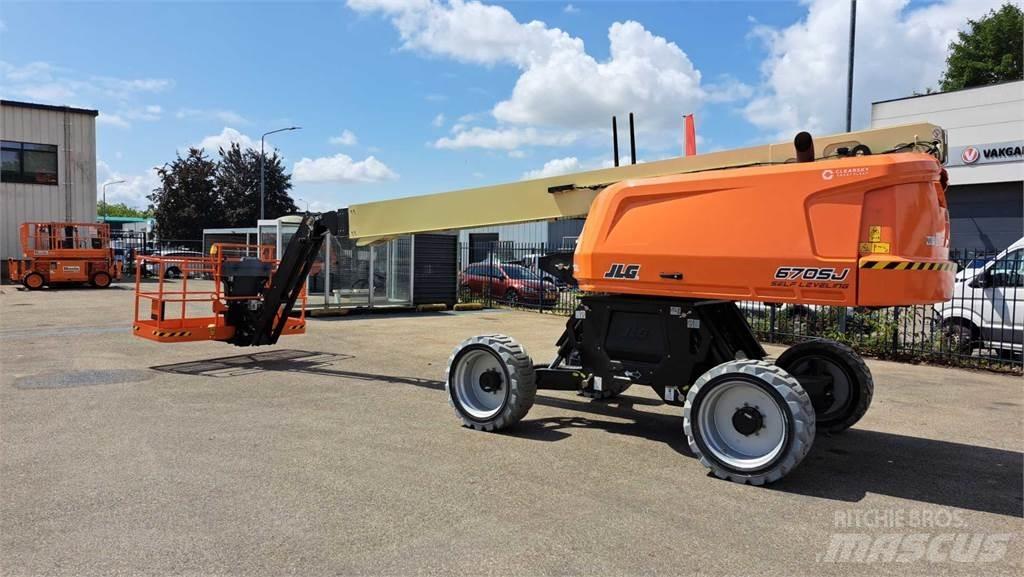 JLG 670SJ Telescopic boom lifts