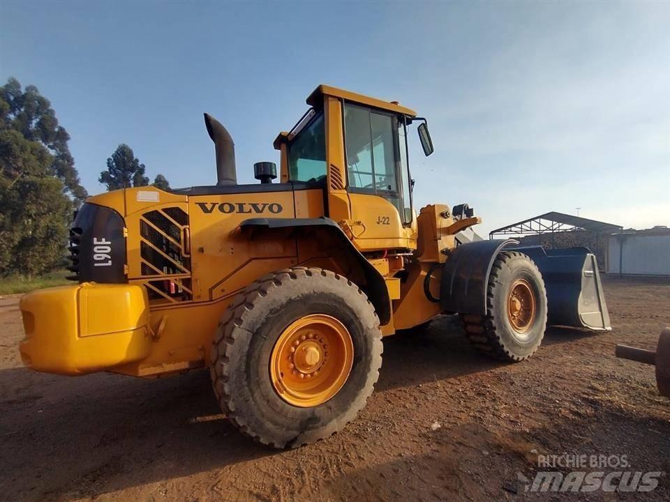 Volvo L90F Wheel Loaders