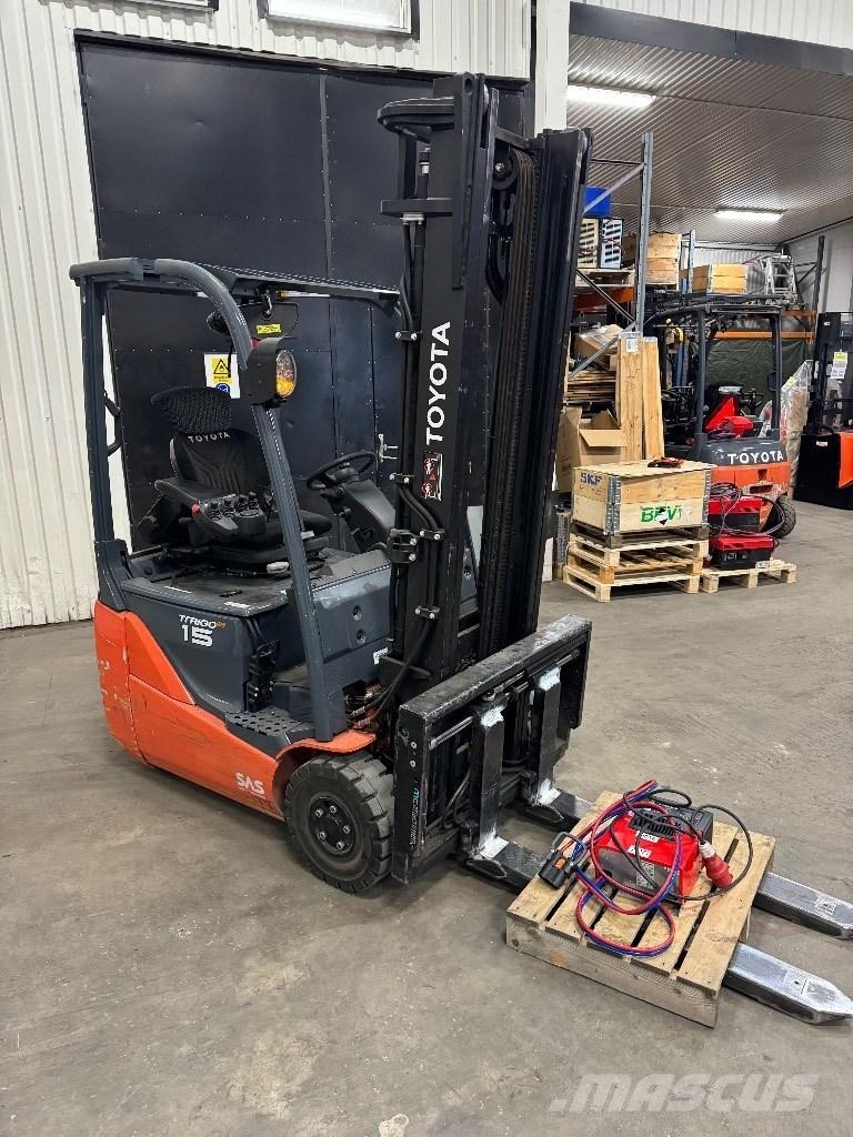 Toyota 8FBE15T Electric Forklifts