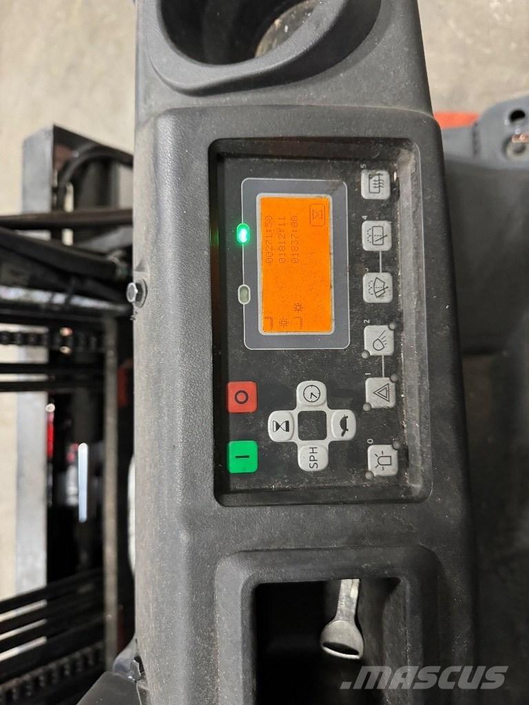 Toyota 8FBE15T Electric Forklifts