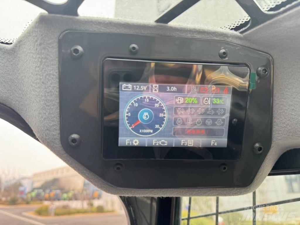 XCMG XC740K Skid Steer Loaders