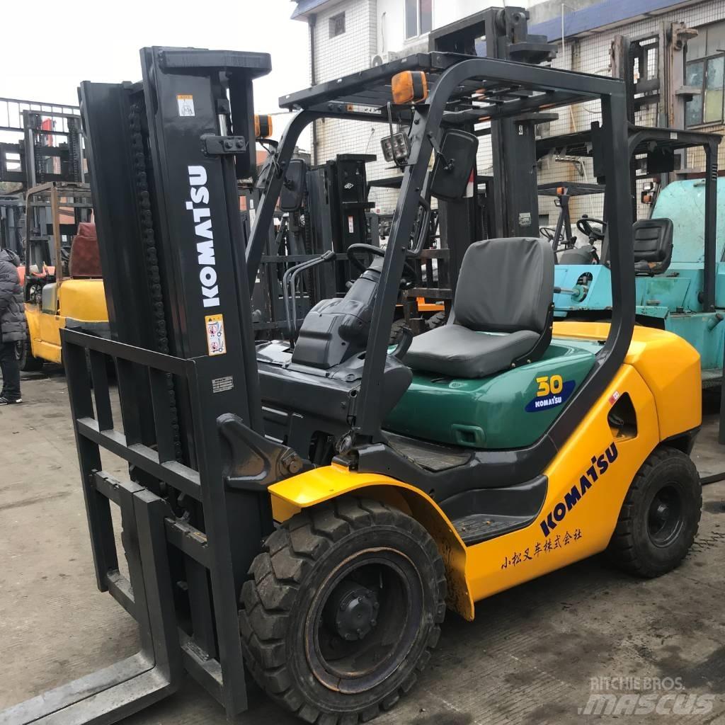 Komatsu 30 Diesel Forklifts