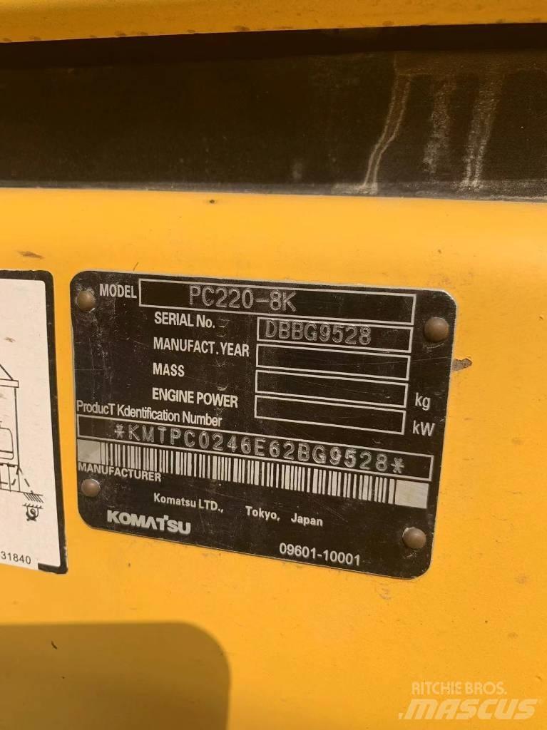 Komatsu PC 220-8 Mini excavators  7t - 12t