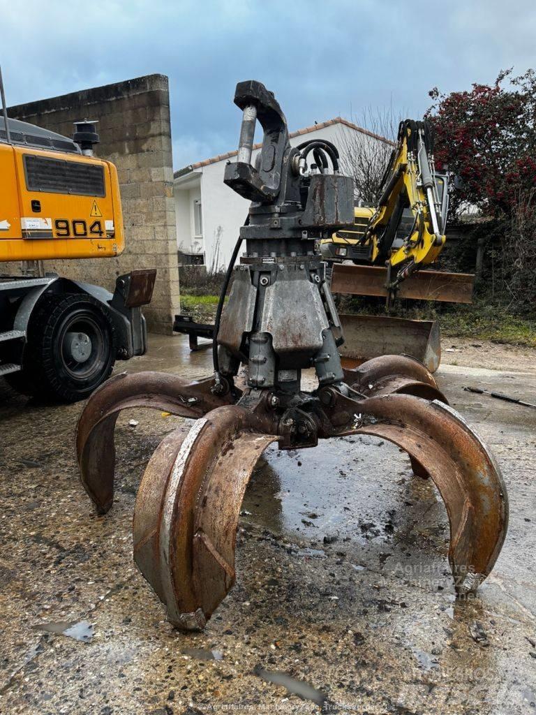 Liebherr A 904 C Wheeled Excavators
