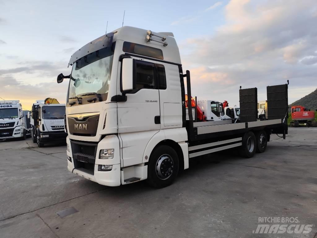 MAN TGX 26.440 Winch trucks