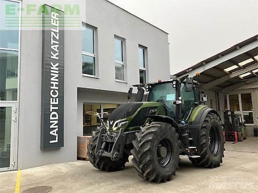 Valtra q305 Tractors