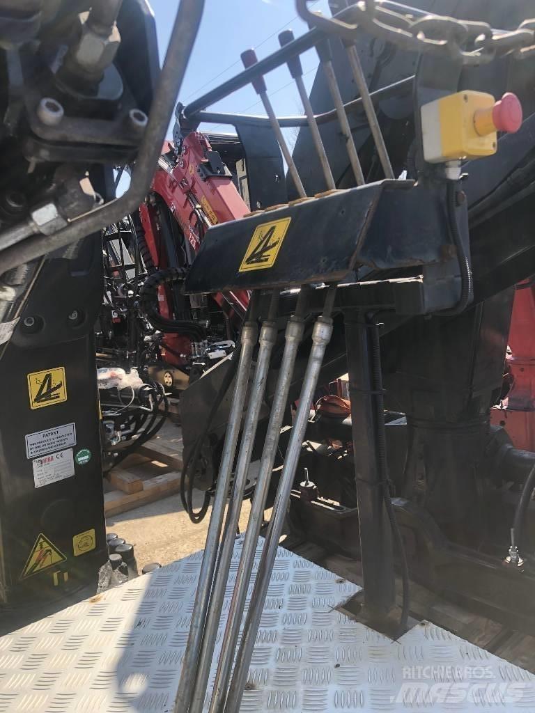 HIAB 111 B-2 Duo Knuckleboom cranes