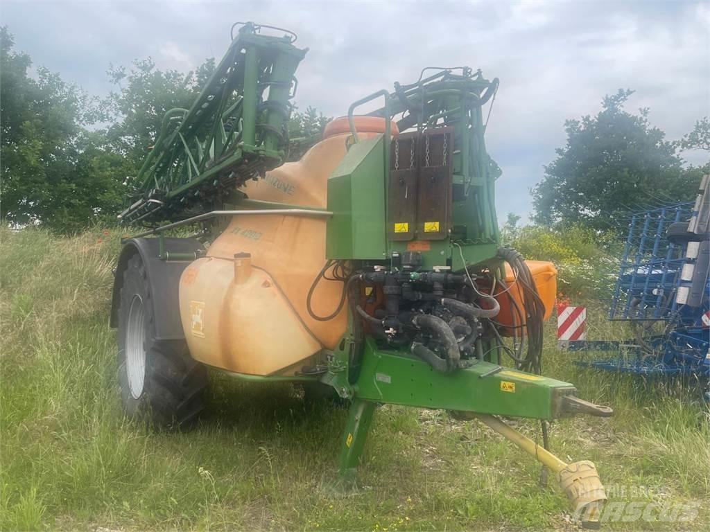 Amazone UX 4200 Trailed sprayers