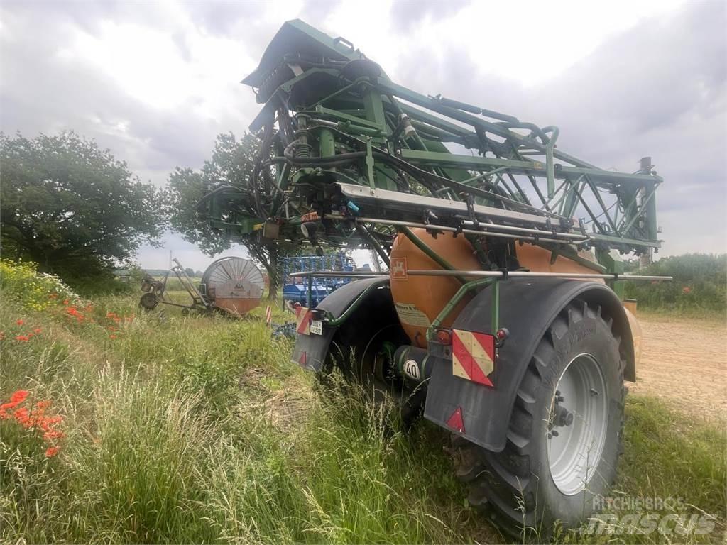 Amazone UX 4200 Trailed sprayers