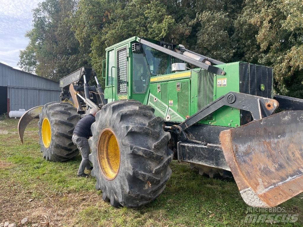 John Deere 748 H II Forestry Tractors