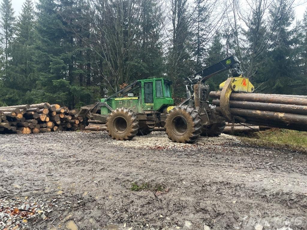 John Deere 748 H II Forestry Tractors