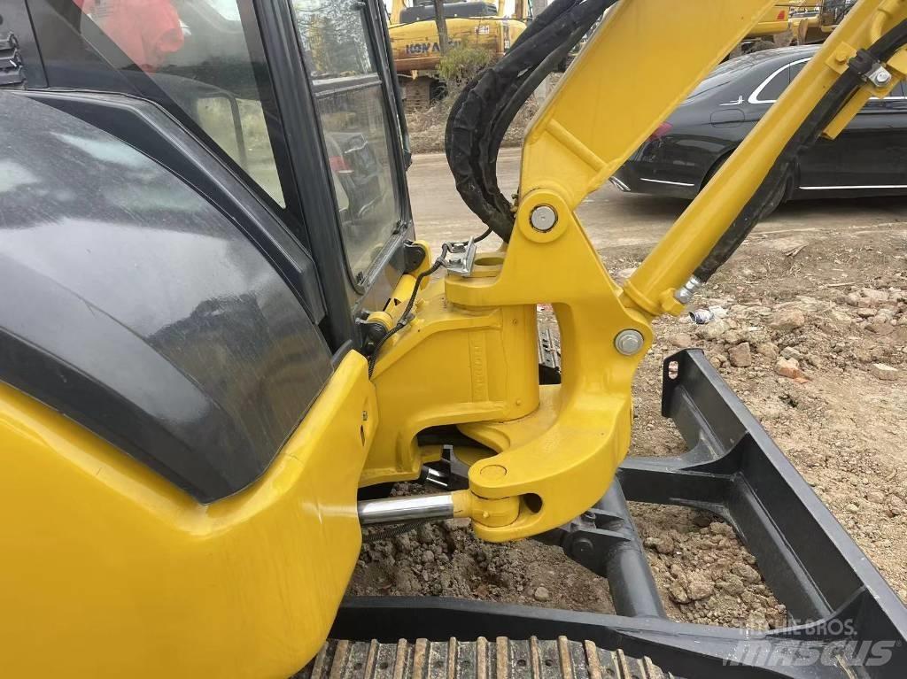 Komatsu PC 40MR Mini Excavators <7t (Mini Diggers)