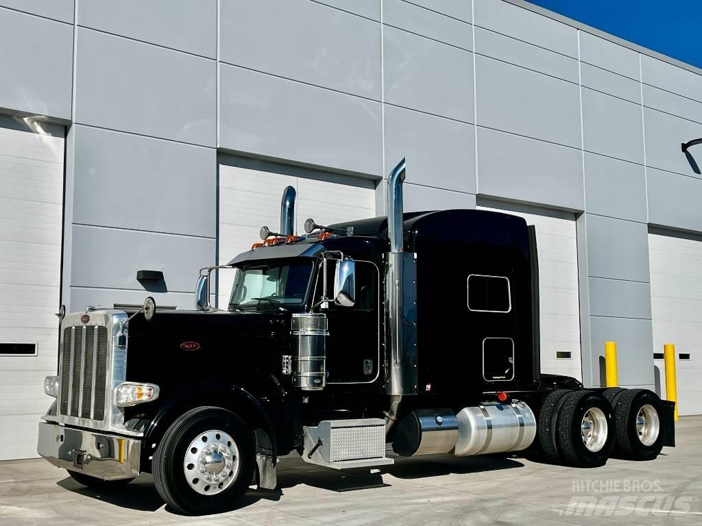 Peterbilt 389 Conventional Trucks / Tractor Trucks