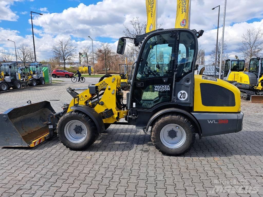 Wacker Neuson WL38 Wheel Loaders