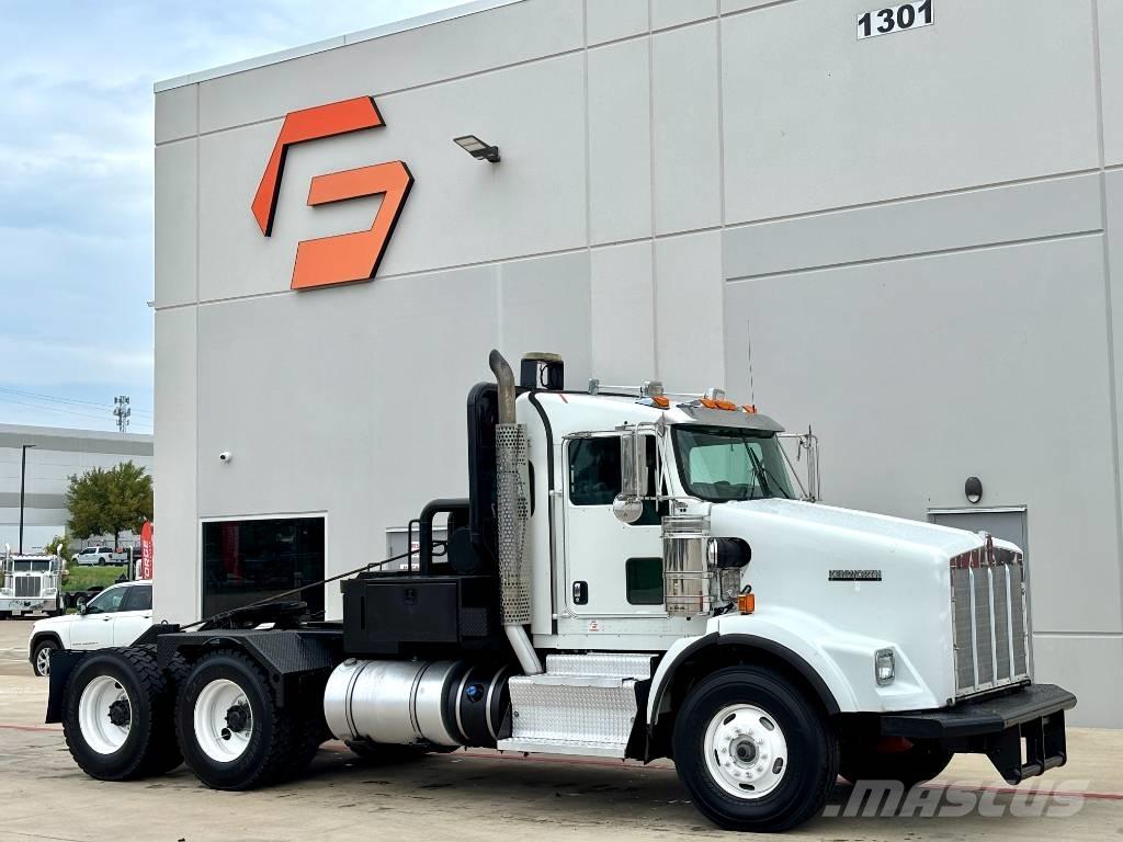 Kenworth T 800 Tow Trucks / Wreckers