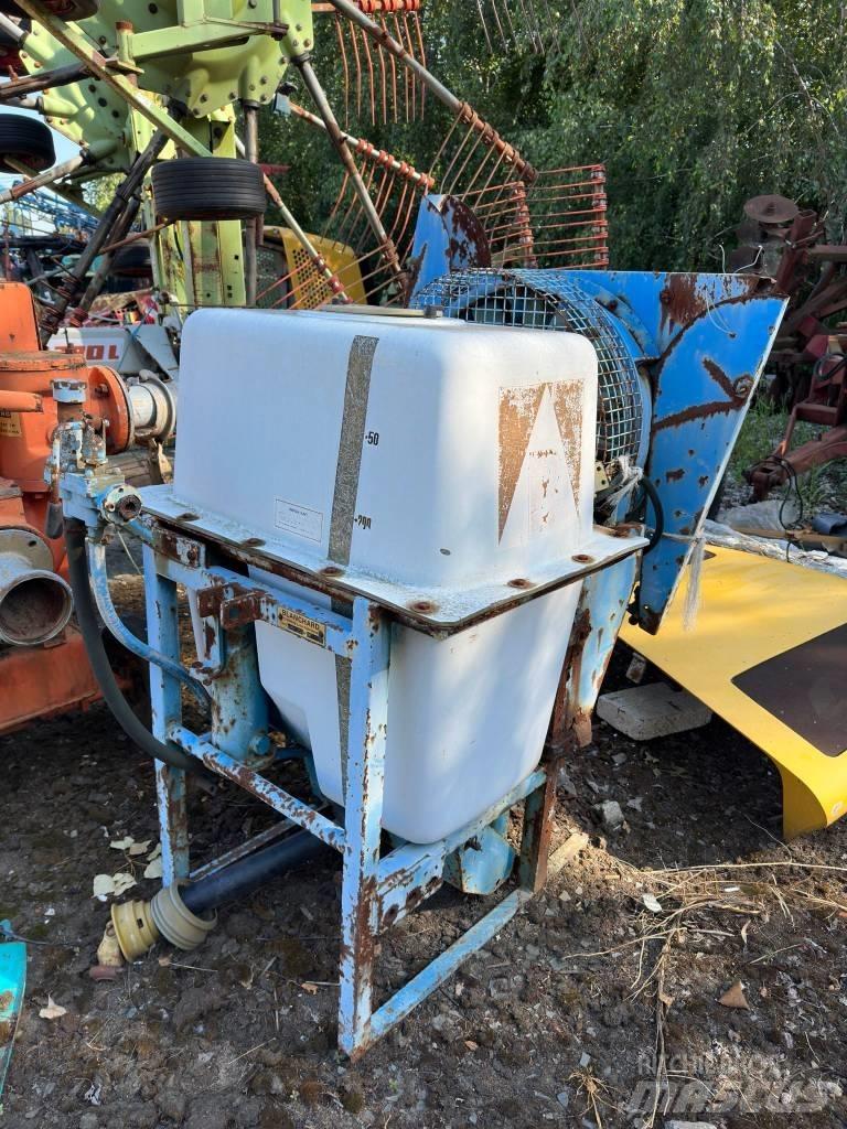 Blanchard 220 Sprayer Fertilizers