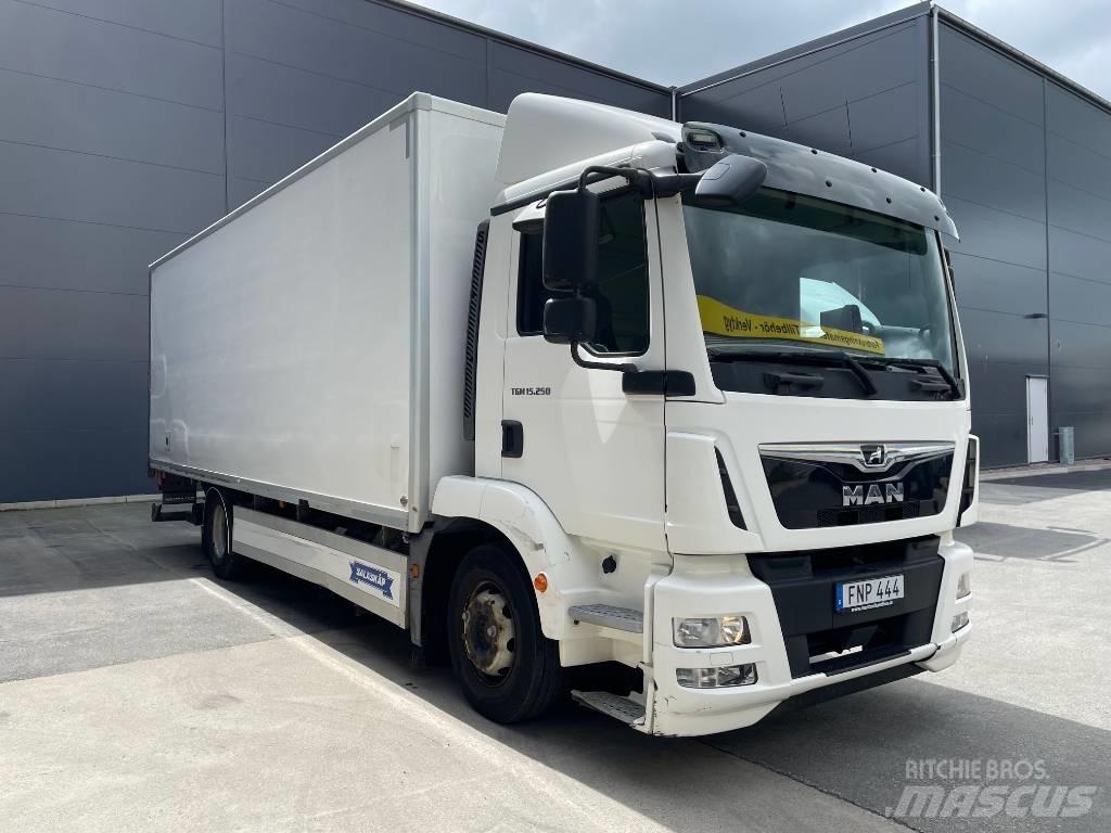 MAN TGM 15.250LL Reefer Trucks