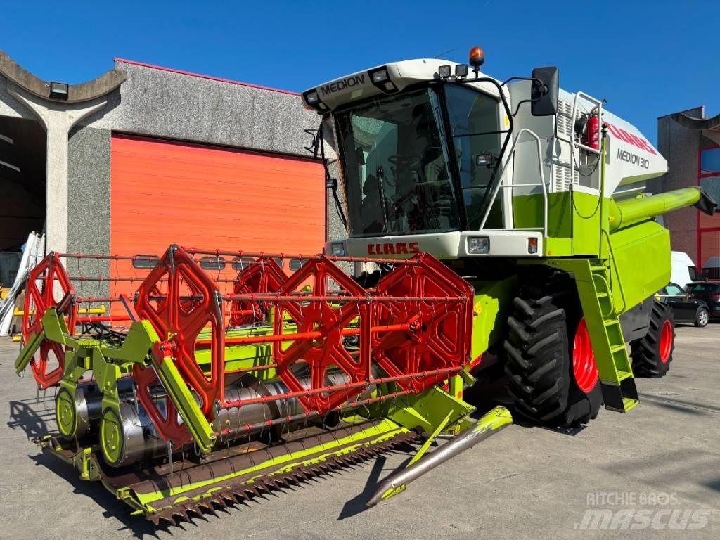 CLAAS Medion 310 Combine Harvesters