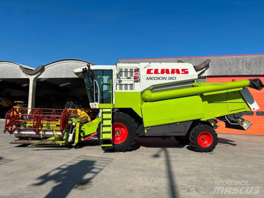 CLAAS Medion 310 Combine Harvesters
