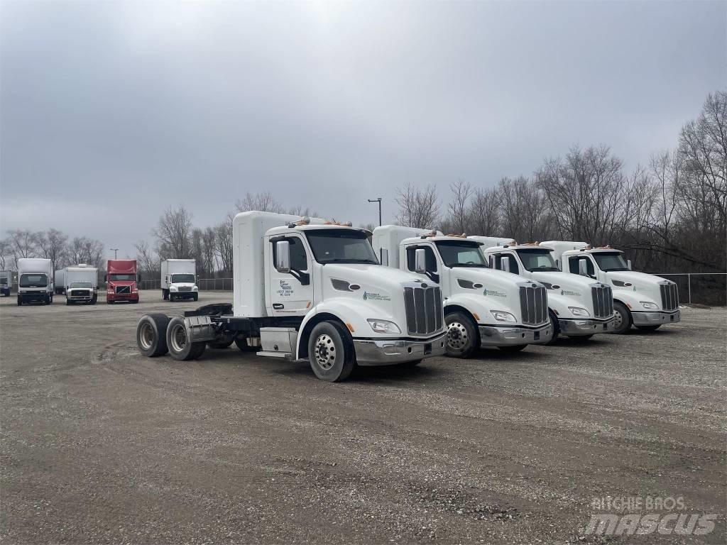 Peterbilt 579 Conventional Trucks / Tractor Trucks