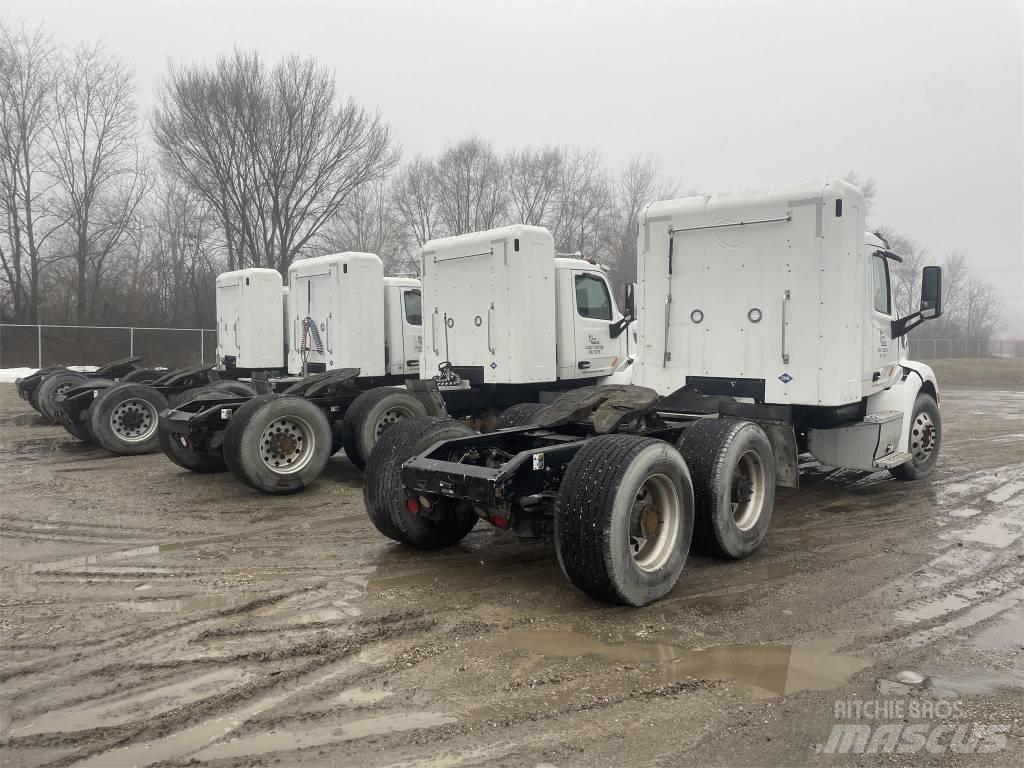 Peterbilt 579 Conventional Trucks / Tractor Trucks