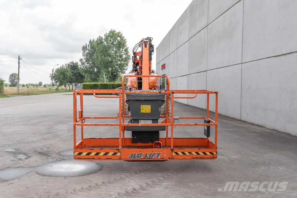 JLG 1350 SJP Telescopic boom lifts