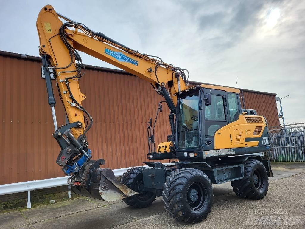 Hyundai HW 140 Rough Terrain Cranes