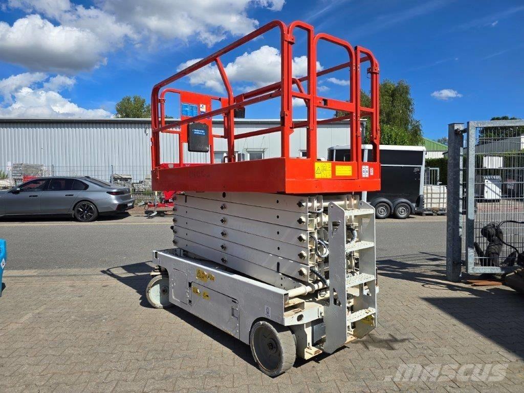 Genie GS 4047 Scissor Lifts