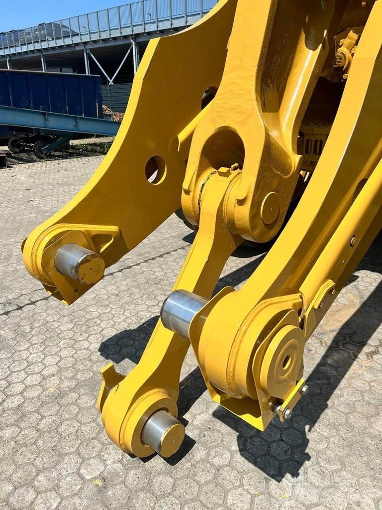 CAT 988K Rebuild Wheel Loaders