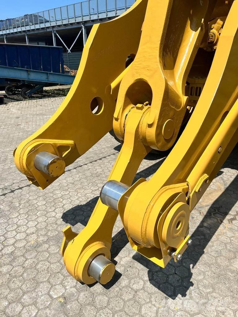 CAT 988K Rebuild Wheel Loaders