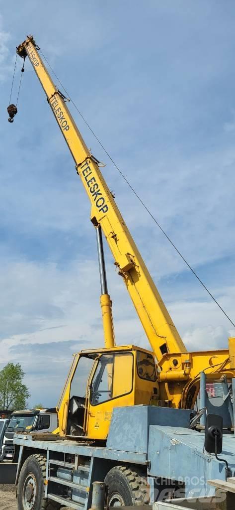 Krupp KMK 2025 Mobile and all terrain cranes