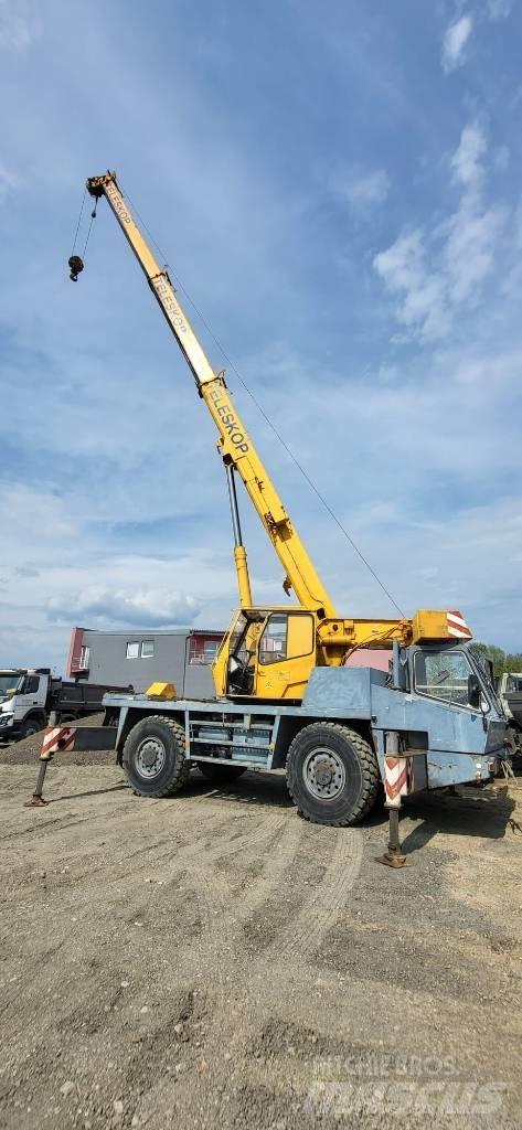 Krupp KMK 2025 Mobile and all terrain cranes