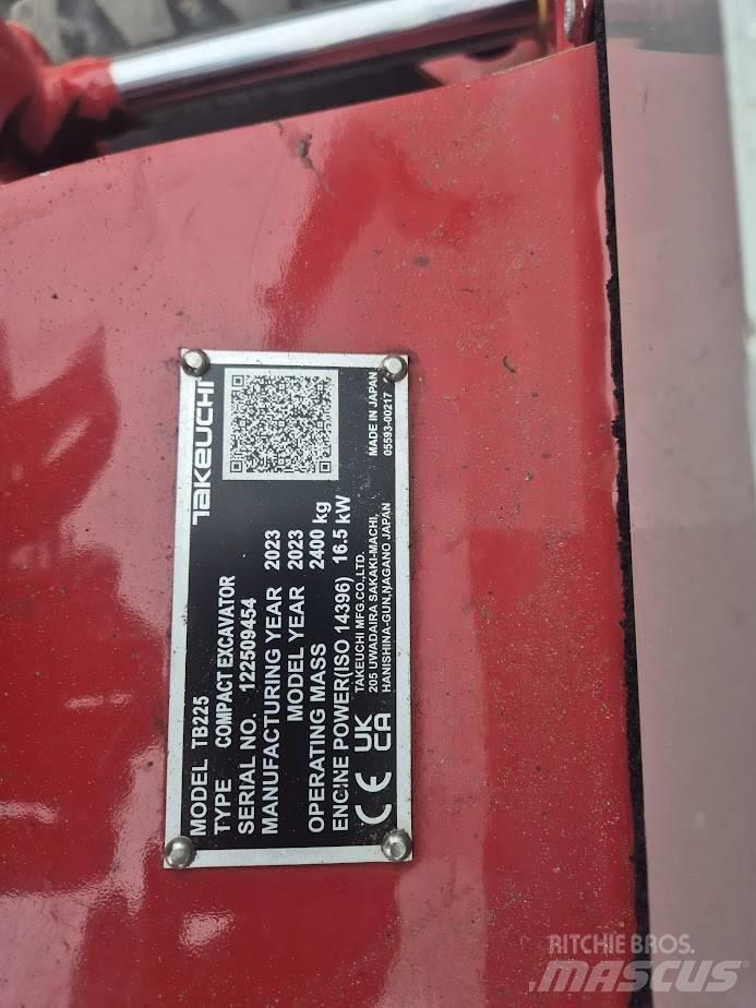 Takeuchi TB 225 Mini Excavators <7t (Mini Diggers)