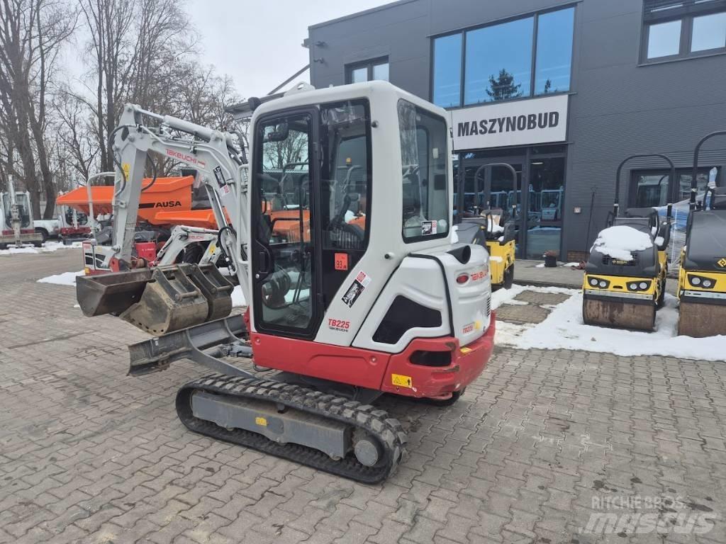 Takeuchi TB 225 Mini Excavators <7t (Mini Diggers)