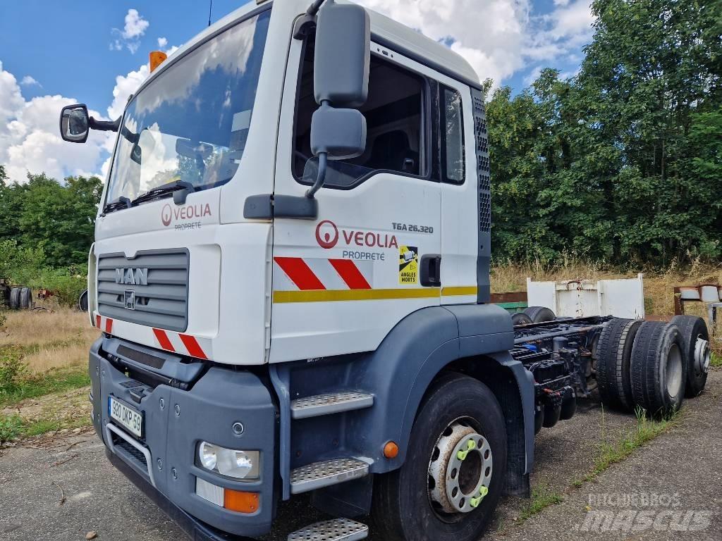 MAN 324.26 Cab & Chassis Trucks