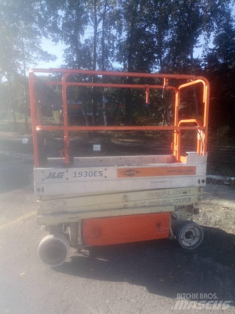 JLG 1930 ES Scissor Lifts