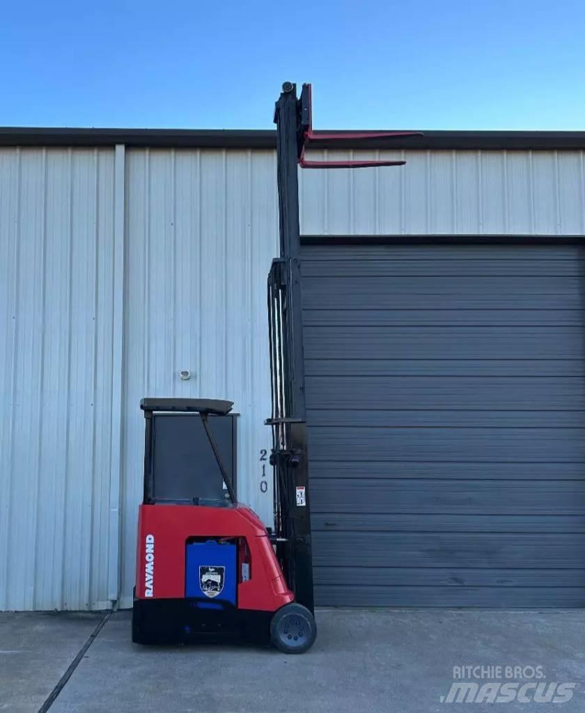 Raymond 425C40TT Electric Forklifts
