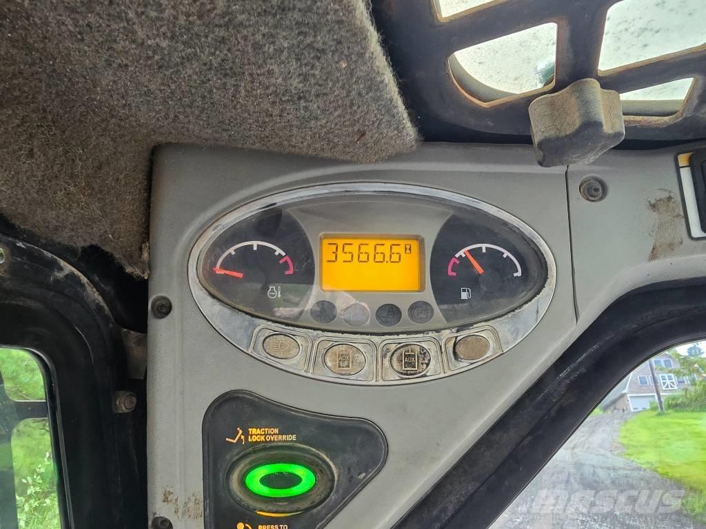 Bobcat T 320 Skid Steer Loaders