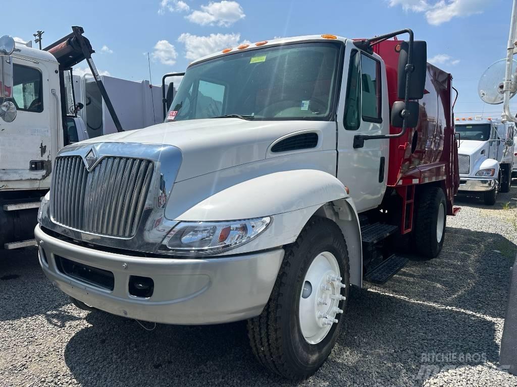 International 4300 Garbage Trucks / Recycling Trucks